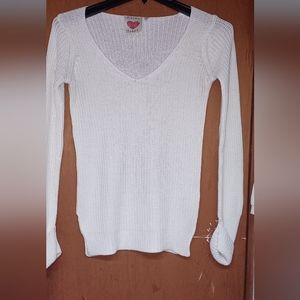 Derek Heart, women's off white,  v-neck sweater